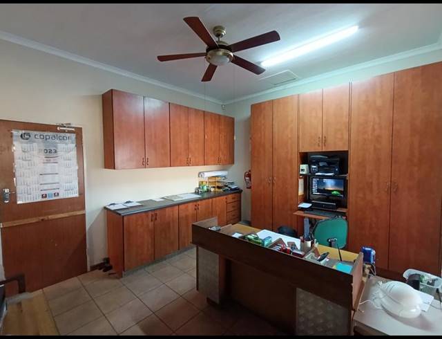 INDUSTRIAL FOR SALE IN KANONKOP
